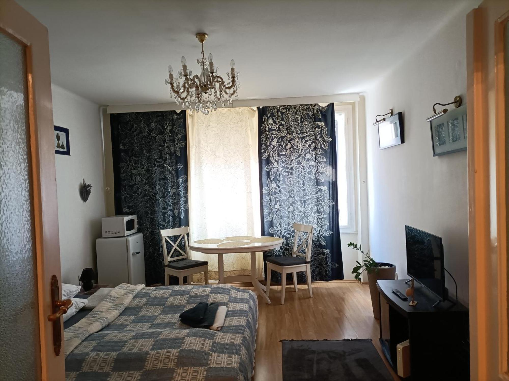 Westend Apartment Будапеща Екстериор снимка